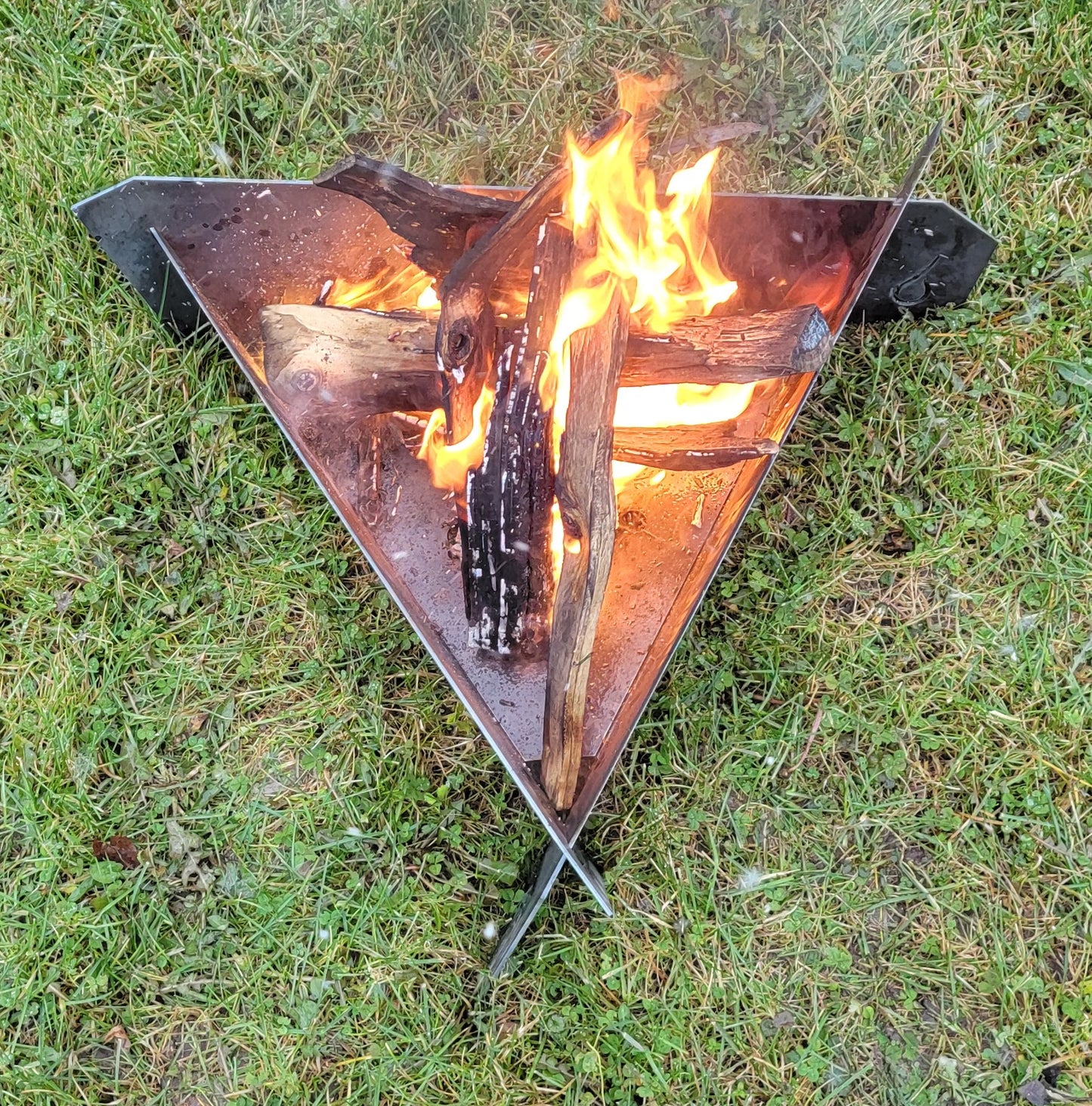 Triangle Collapsible Fire Pit